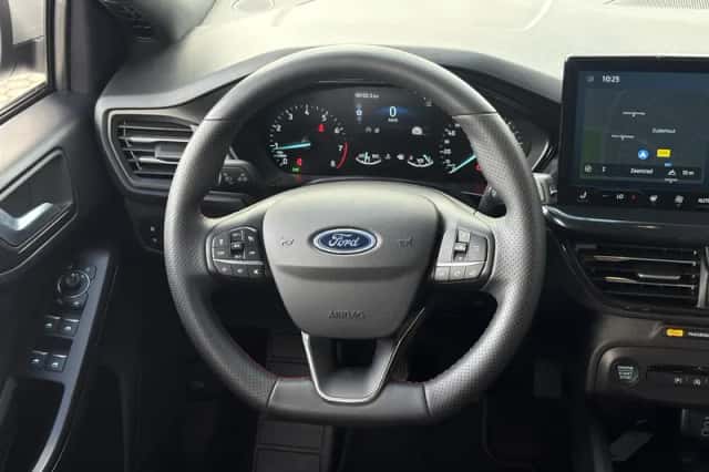 Ford Focus (2024) thumbnail 6