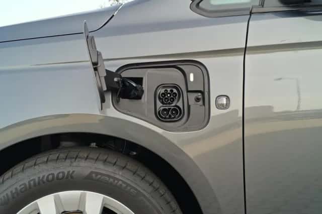 Ford Tourneo Connect (2025) thumbnail 2