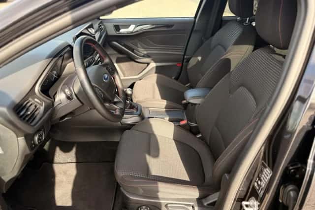Ford Focus (2023) thumbnail 11