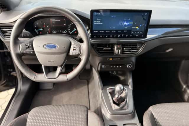 Ford Focus (2023) thumbnail 13