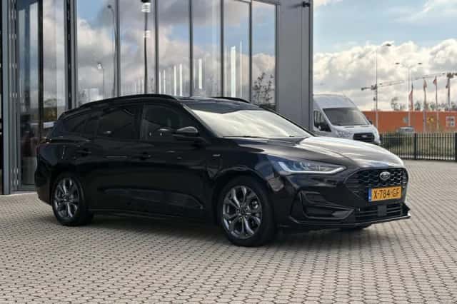 Ford Focus (2023) thumbnail 4