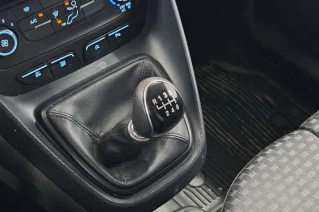 Ford Transit Connect (2022) thumbnail 21