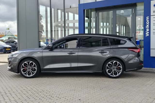 Ford Focus (2024) thumbnail 5