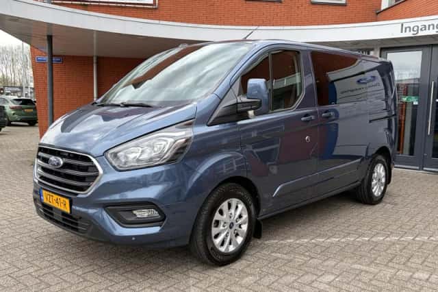 Ford Transit Custom (2024) thumbnail 3