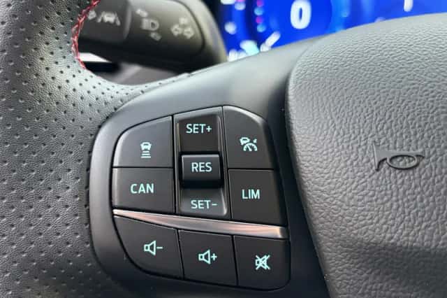 Ford Focus (2024) thumbnail 18
