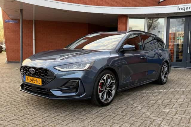 Ford Focus (2024) thumbnail 3