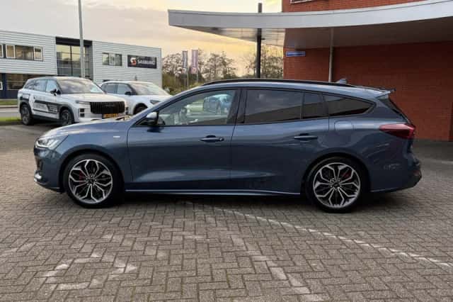 Ford Focus (2024) thumbnail 4
