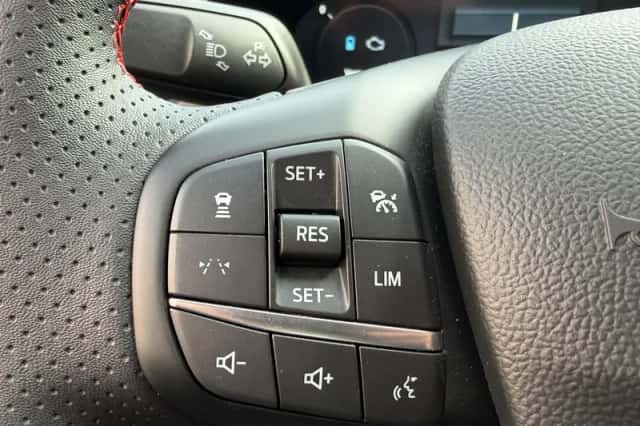 Ford Kuga (2026) thumbnail 33