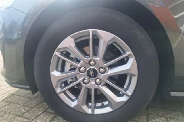 Ford Focus (2023) thumbnail 22
