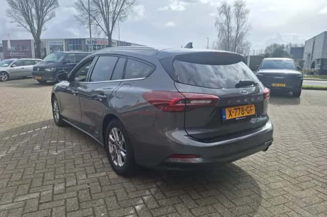 Ford Focus (2023) thumbnail 6