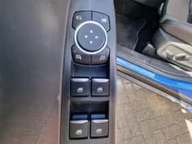 Ford Kuga (2025) thumbnail 17