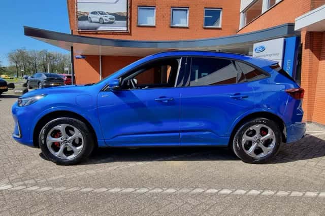 Ford Kuga (2025) thumbnail 4