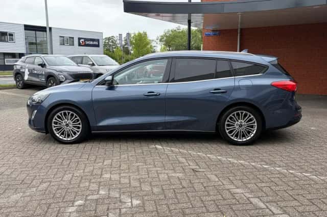 Ford Focus (2019) thumbnail 4