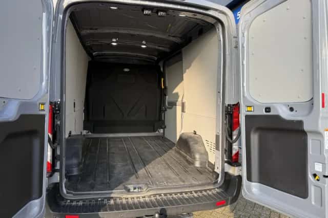 Ford Transit (2024) thumbnail 10