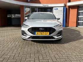 Ford Focus (2023) thumbnail 2