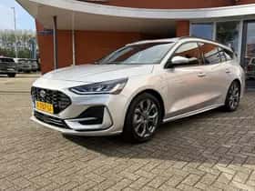Ford Focus (2023) thumbnail 3
