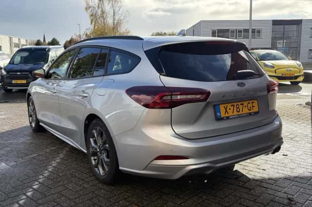 Ford Focus (2023) thumbnail 5
