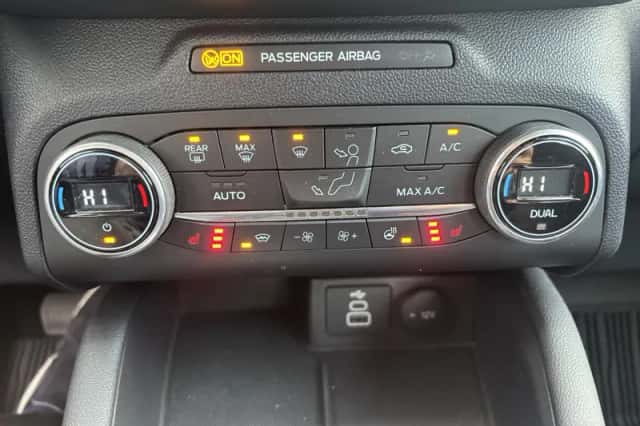 Ford Kuga (2022) thumbnail 11