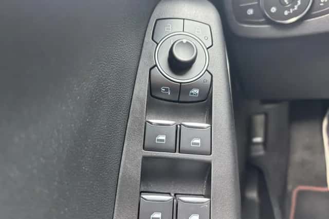 Ford Kuga (2022) thumbnail 6