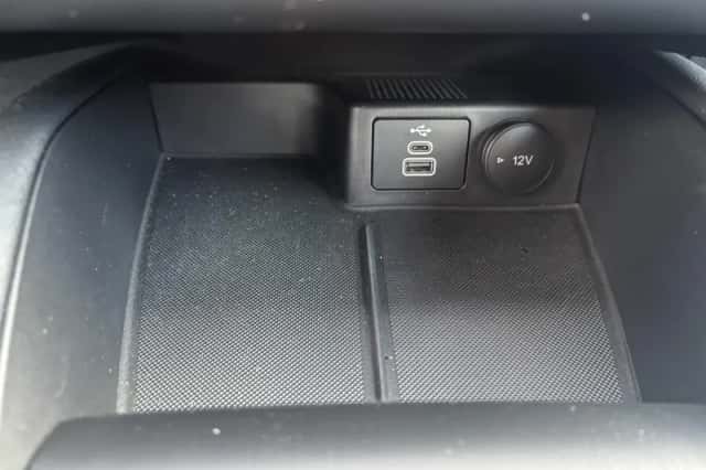 Ford Kuga (2022) thumbnail 10