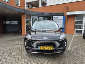 Ford Kuga (2022) thumbnail 2