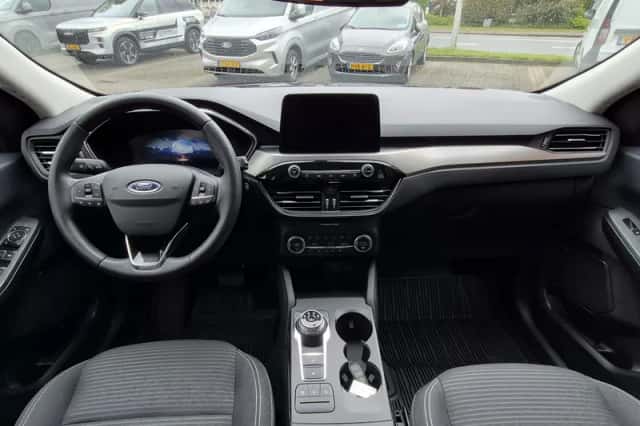 Ford Kuga (2022) thumbnail 14