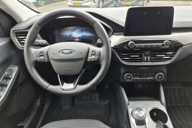Ford Kuga (2022) thumbnail 15