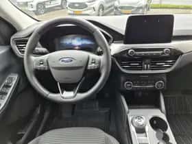 Ford Kuga (2022) thumbnail 15