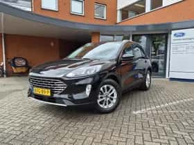 Ford Kuga (2022) thumbnail 3