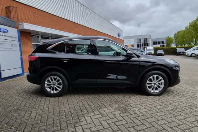 Ford Kuga (2022) thumbnail 8
