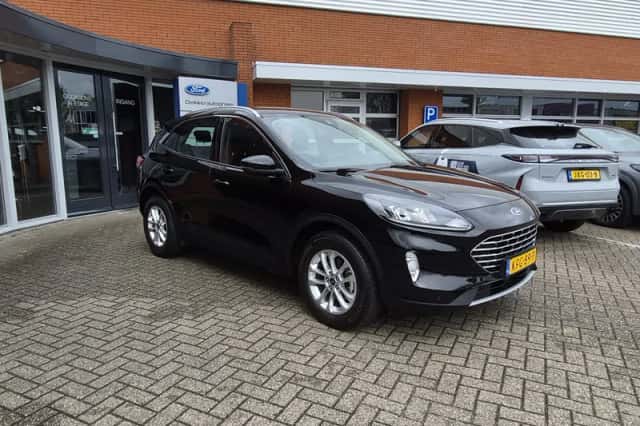 Ford Kuga (2022) thumbnail 9