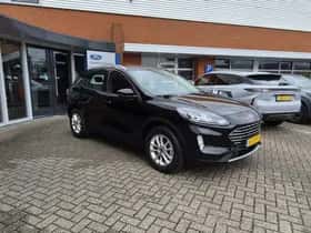 Ford Kuga (2022) thumbnail 9