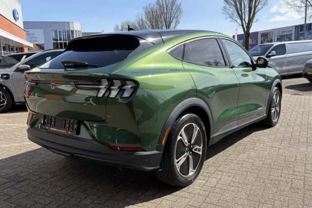 Ford Mustang Mach-E (2026) thumbnail 7