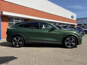 Ford Mustang Mach-E (2026) thumbnail 9