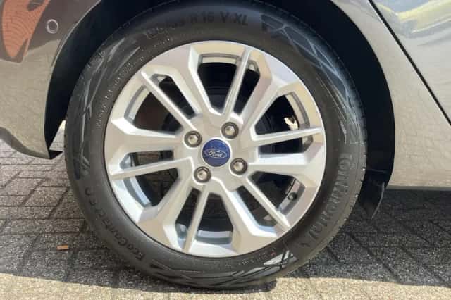 Ford Fiesta (2022) thumbnail 11