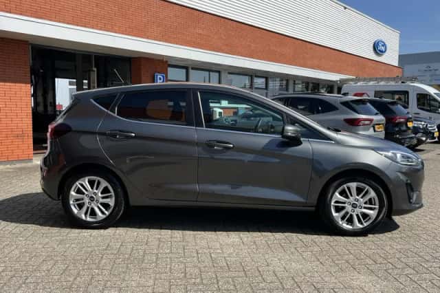 Ford Fiesta (2022) thumbnail 9