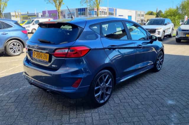 Ford Fiesta (2023) thumbnail 7