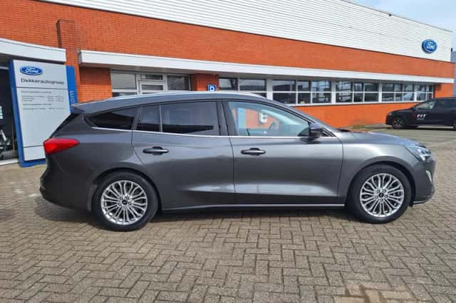 Ford Focus (2019) thumbnail 6