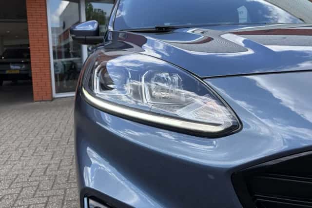 Ford Kuga (2021) thumbnail 13