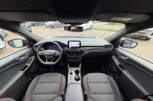 Ford Kuga (2021) thumbnail 18