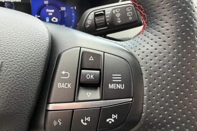 Ford Kuga (2021) thumbnail 22
