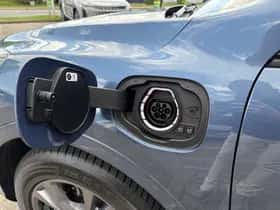Ford Kuga (2021) thumbnail 5