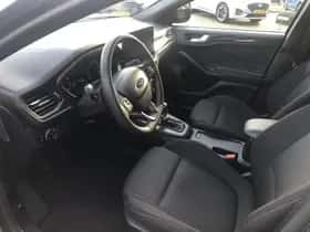 Ford Focus (2023) thumbnail 11