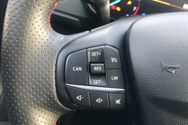 Ford Focus (2023) thumbnail 15