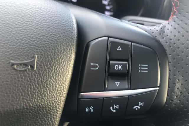 Ford Focus (2023) thumbnail 16