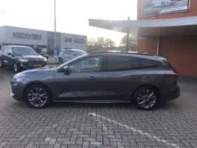 Ford Focus (2023) thumbnail 3