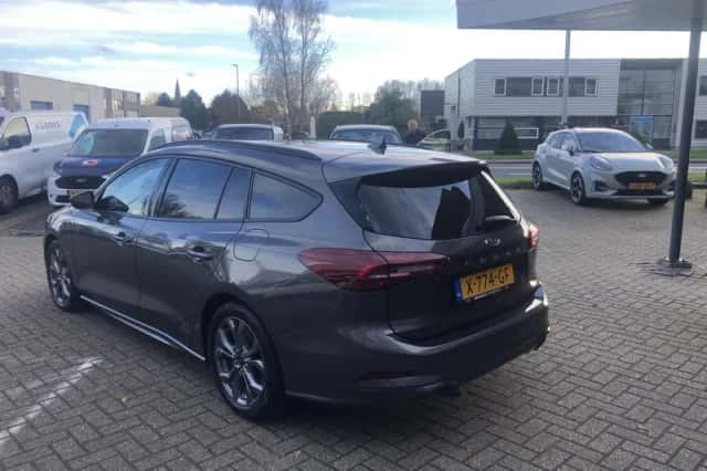 Ford Focus (2023) thumbnail 4