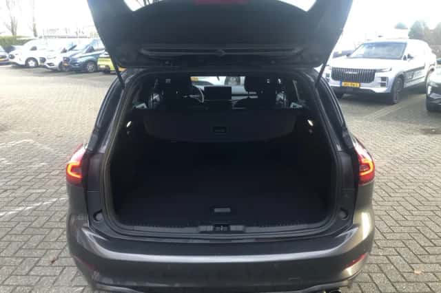 Ford Focus (2023) thumbnail 6