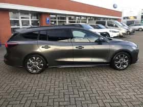 Ford Focus (2023) thumbnail 8