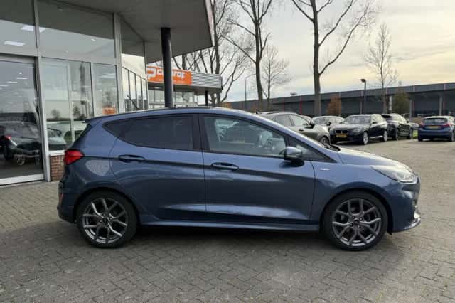 Ford Fiesta (2023) thumbnail 3